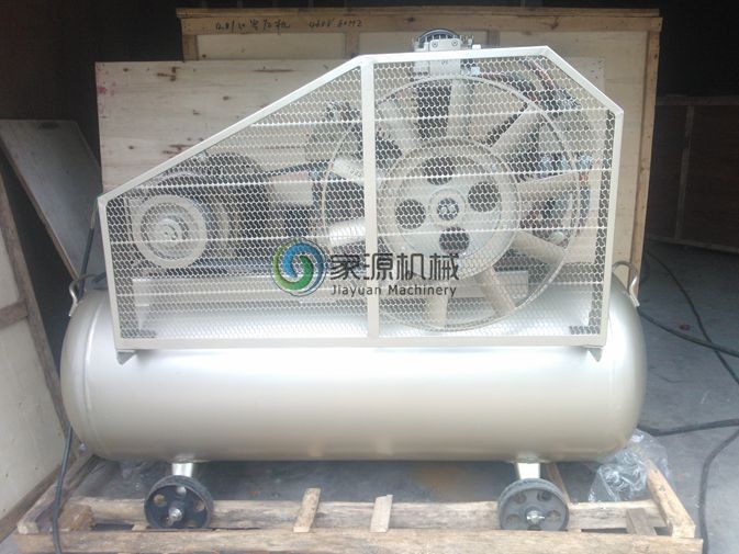 30Kw automatische Plastic Flessen Blazende Machine voor Mineraalwater Vloeibare 30Kw 3